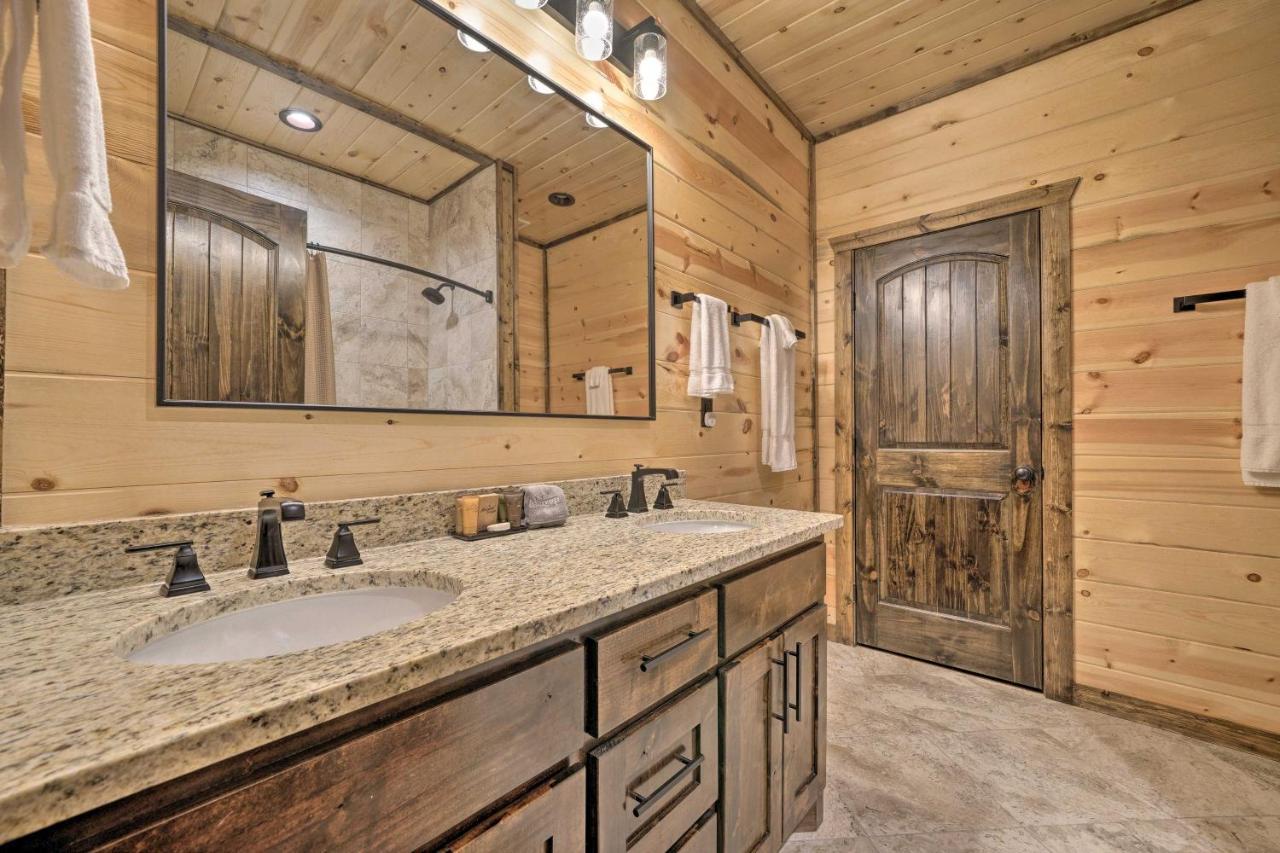 Broken Bow Cabin Deck With Hot Tub And Pool Table! Екстер'єр фото