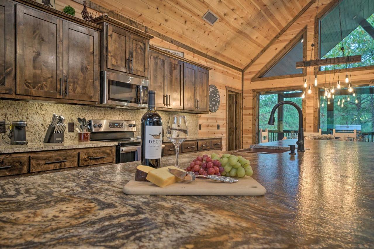 Broken Bow Cabin Deck With Hot Tub And Pool Table! Екстер'єр фото